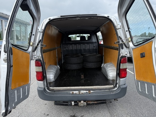Toyota Hiace vaihtoauto