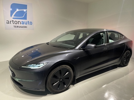 Tesla Model 3 vaihtoauto