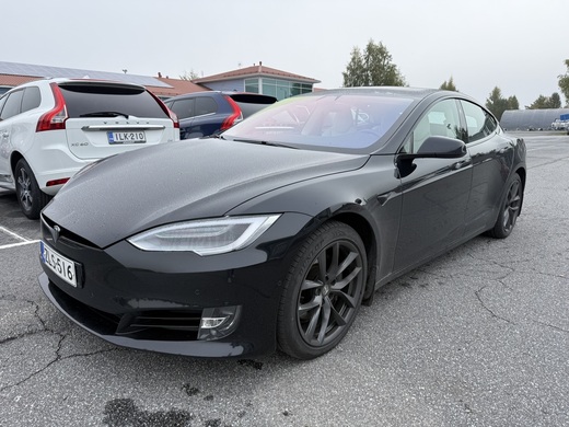 Tesla Model S vaihtoauto