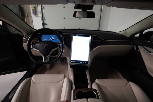 Tesla Model S vaihtoauto