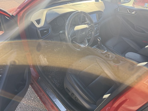 Hyundai IONIQ plug-in vaihtoauto