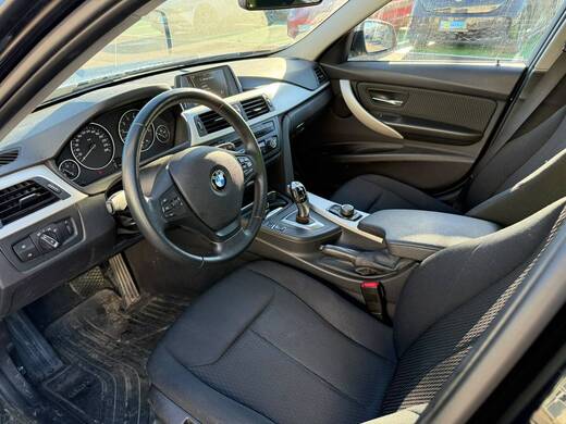 BMW 320 vaihtoauto