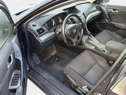 Honda Accord vaihtoauto