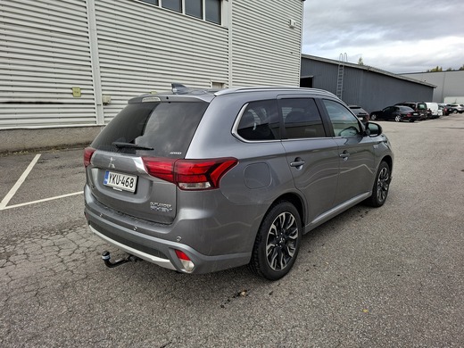 Mitsubishi Outlander PHEV vaihtoauto