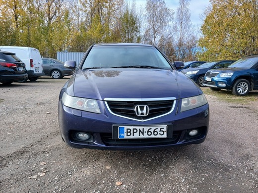 Honda Accord vaihtoauto
