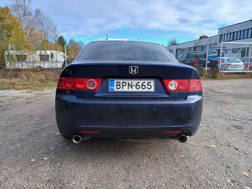 Honda Accord vaihtoauto