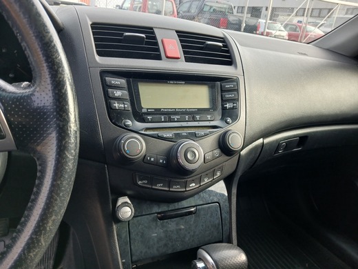 Honda Accord vaihtoauto
