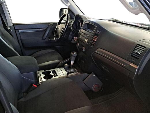 Mitsubishi Pajero vaihtoauto