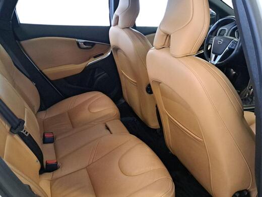 Volvo V40 Cross Country vaihtoauto