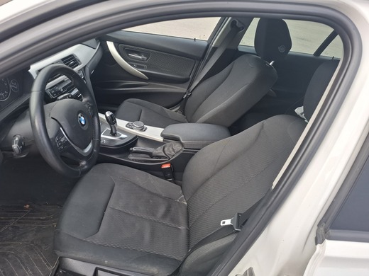 BMW 320 vaihtoauto