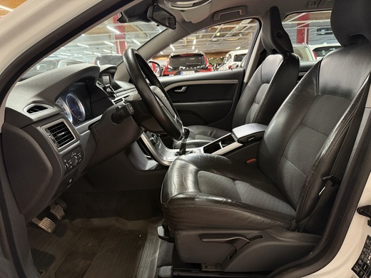 Volvo V70 vaihtoauto