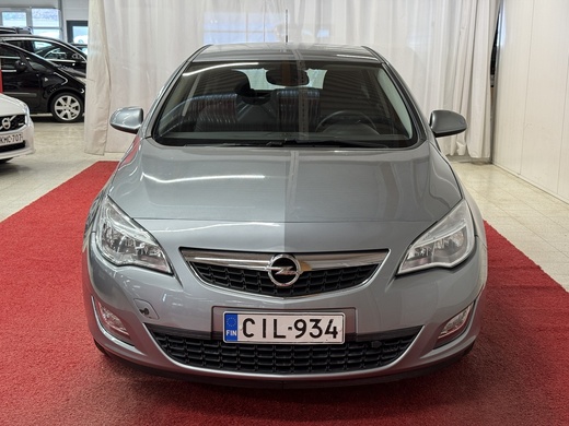 Opel Astra vaihtoauto