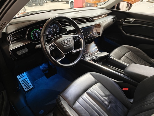 Audi e-tron vaihtoauto