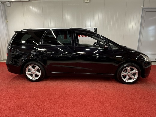 Mitsubishi Grandis vaihtoauto