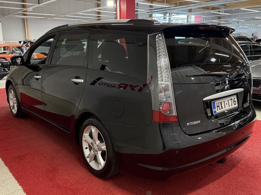 Mitsubishi Grandis vaihtoauto