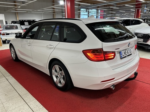 BMW 320 vaihtoauto
