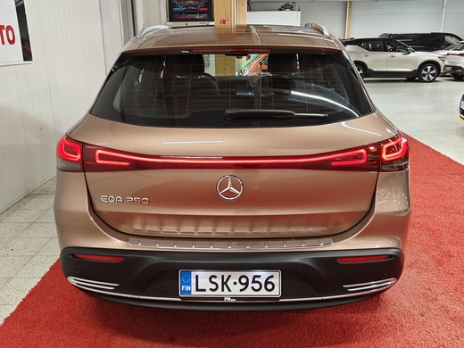 Mercedes-Benz EQA vaihtoauto