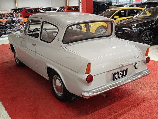 Ford Anglia vaihtoauto