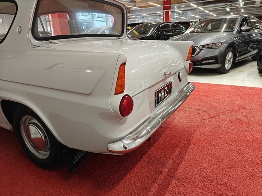 Ford Anglia vaihtoauto