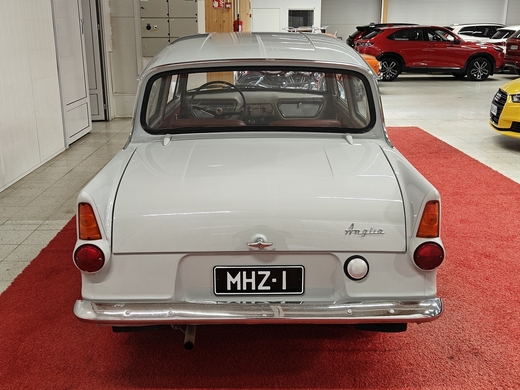 Ford Anglia vaihtoauto
