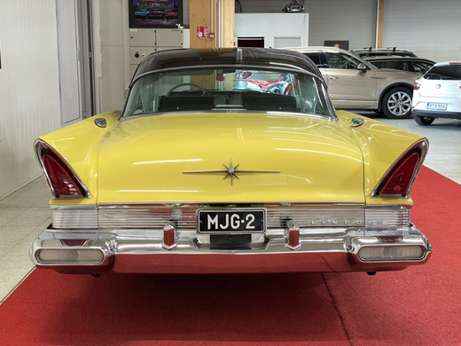 Lincoln Premiere vaihtoauto