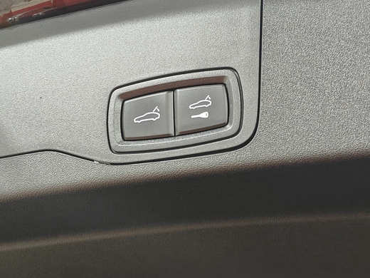 Porsche Taycan vaihtoauto