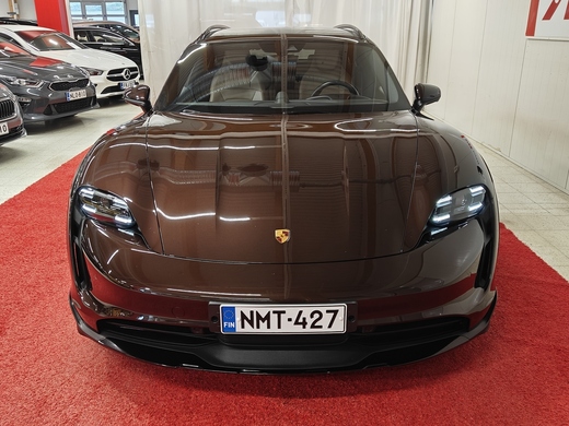 Porsche Taycan vaihtoauto