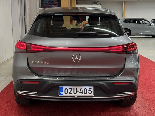 Mercedes-Benz EQA vaihtoauto
