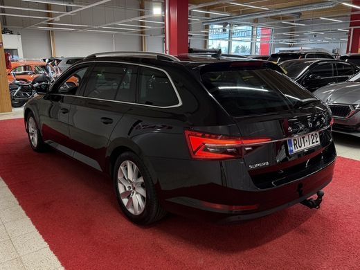 Skoda Superb vaihtoauto