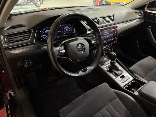 Skoda Superb vaihtoauto