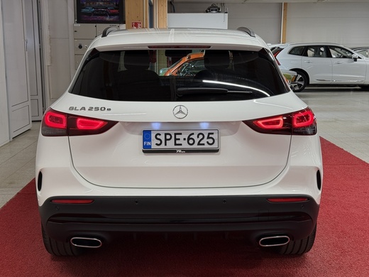 Mercedes-Benz GLA vaihtoauto