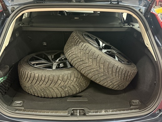 Volvo V60 vaihtoauto