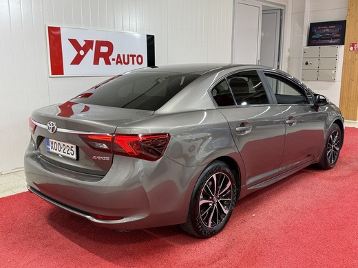 Toyota Avensis vaihtoauto