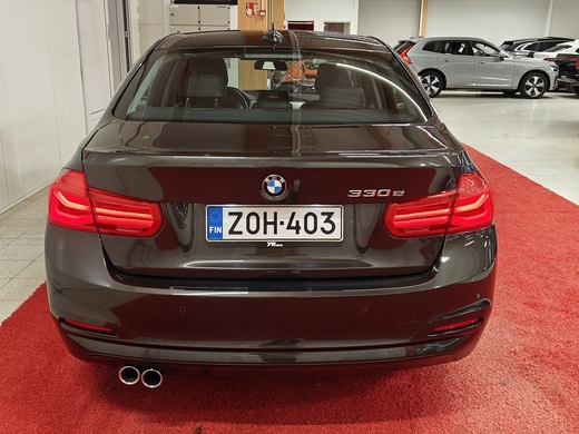 BMW 330 vaihtoauto