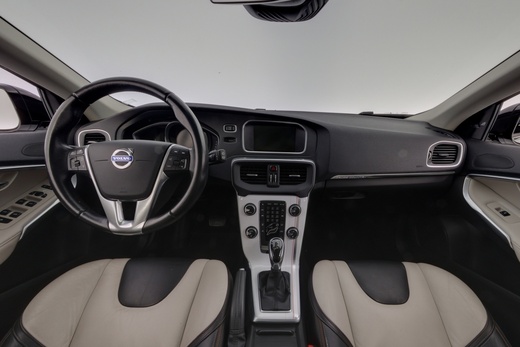 Volvo V40 Cross Country vaihtoauto