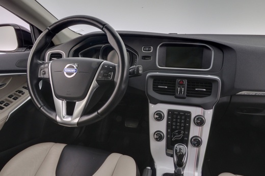 Volvo V40 Cross Country vaihtoauto