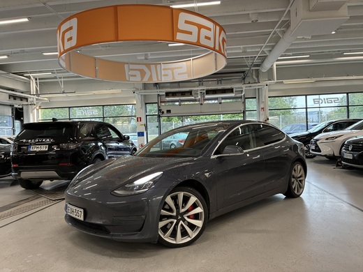 Tesla Model 3 vaihtoauto