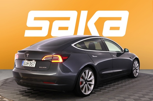 Tesla Model 3 vaihtoauto