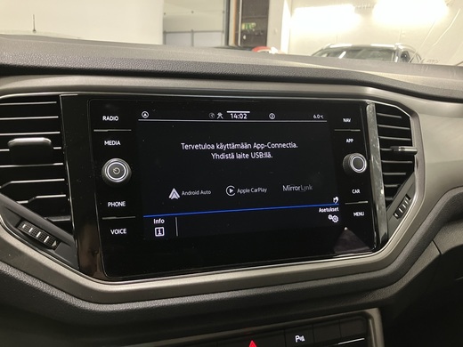 Volkswagen T-Roc vaihtoauto