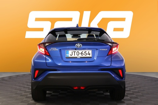 Toyota C-HR vaihtoauto