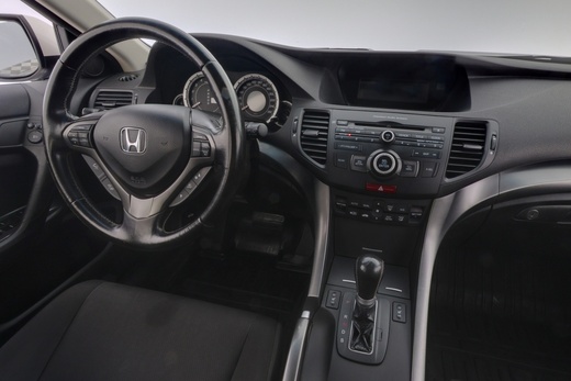 Honda Accord vaihtoauto