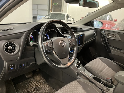 Toyota Auris vaihtoauto