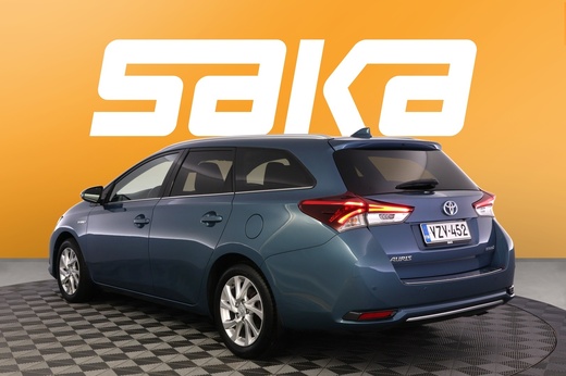 Toyota Auris vaihtoauto