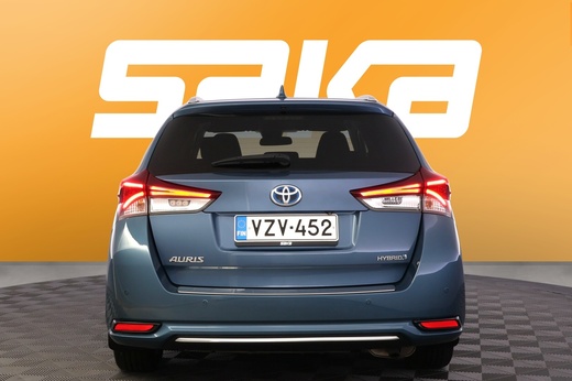 Toyota Auris vaihtoauto