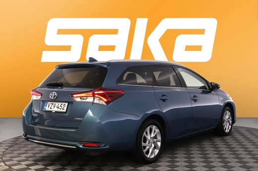 Toyota Auris vaihtoauto