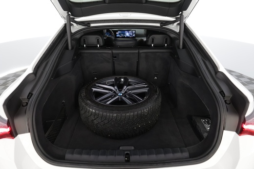 BMW i4 vaihtoauto
