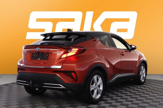 Toyota C-HR vaihtoauto