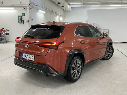 Lexus UX vaihtoauto