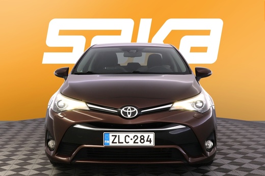 Toyota Avensis vaihtoauto
