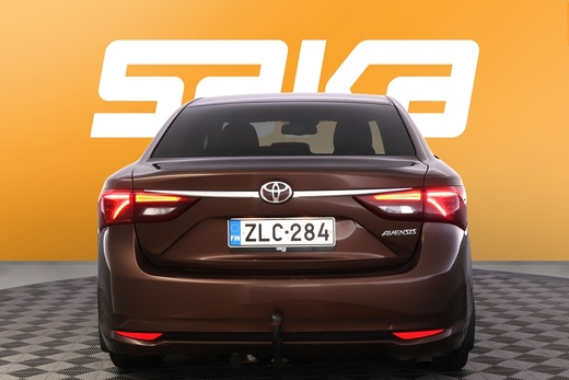Toyota Avensis vaihtoauto